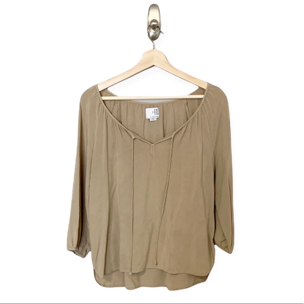 #21 - Vero Moda 3/4 Sleeves Beige Blouse - SZ M